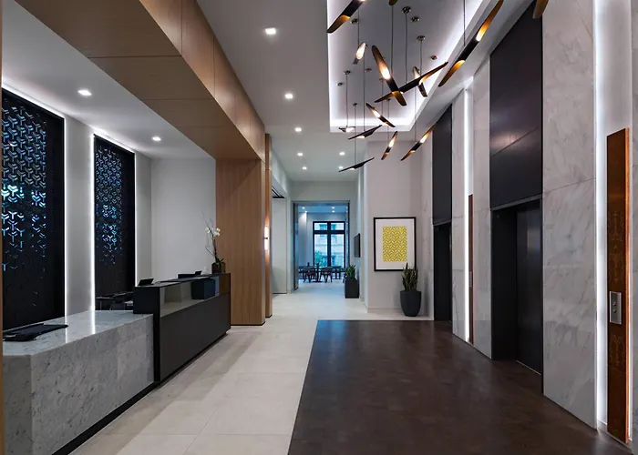 Ac Worth Downtown Hotel 4*