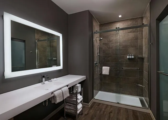 Ac Worth Downtown 4*